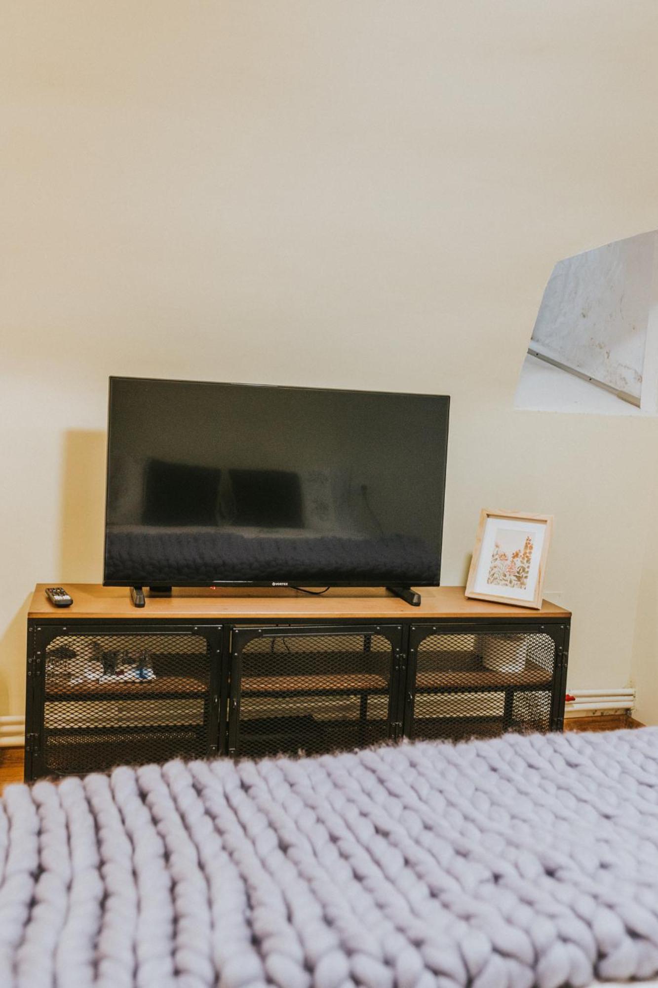 Locart -Cozy Downtown Apartment, Near Black Church With Free Wi-Fi Brasov Ngoại thất bức ảnh